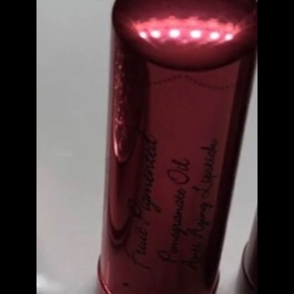 100% Pure narcissus lipstick